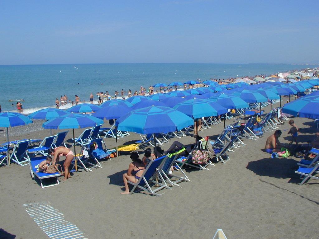 Camping Free Beach Марина-ди-Биббона Экстерьер фото